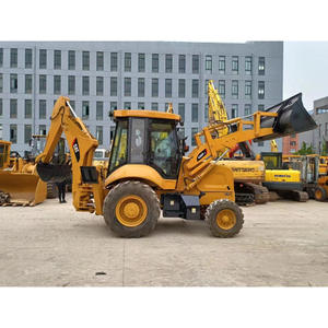 Chargeuse-pelleteuse Caterpillar 420F de taille moyenne, pelle avant, transmission hydraulique tout-terrain, moteur, utilisée pour l'exportation - Product Image 4