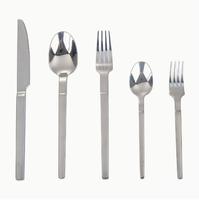 Ensemble de couverts en acier inoxydable 304 avec manche rond creux, finition argent mat, couteau, fourchette et cuillère pour la salle à manger quotidienne à la maison