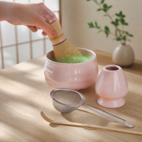 Ensemble de rose matcha Harmony, kit en céramique rose comprenant un porte-fouet pour bol (chasen) cuillère à fouet en bambou service à thé japonais pour femme