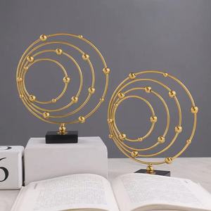 Gabinete <span class=keywords><strong>de</strong></span> vino <span class=keywords><strong>de</strong></span> TV <span class=keywords><strong>de</strong></span> lujo con luz moderna antigua, artesanías <span class=keywords><strong>de</strong></span> Metal creativas, arte del hierro, sombra <span class=keywords><strong>de</strong></span> Río <span class=keywords><strong>de</strong></span> montaña para sala <span class=keywords><strong>de</strong></span> estar, escritorio <span class=keywords><strong>de</strong></span> oficina - Product Image 1