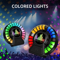 Rafraîchisseur d'air pour voiture Sortie de parfum Bouche d'air Aromathérapie Parfum d'intérieur RGB Music Rhythm Lamp Voice Pick Up Atmosphere Light