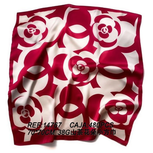 Mini-mouchoir carré floral 70x70cm 38g pour femme, accessoire de mode - Product Image 2