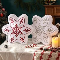 Coussin décoratif de Noël en forme de flocon de neige, broderie délicate, blanc et moelleux, 13 pouces, jouet en peluche flocon de neige câlin