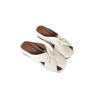 รองเท้าแตะแบบเปิดนิ้วเท้าพื้นหนาสไตล์อเมริกันสำหรับฤดูร้อน  วัสดุที่ใส่สบายสำหรับผู้หญิง  ออกแบบมาเพื่อความสะดวกสบาย - Product Image 1