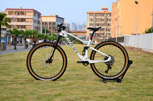 Bicicleta de Montaña 29er con <span class=keywords><strong>Manillar</strong></span> Integrado de Fibra de Carbono y Cableado Interno para un Control Preciso en el Senderismo - Product Image 5