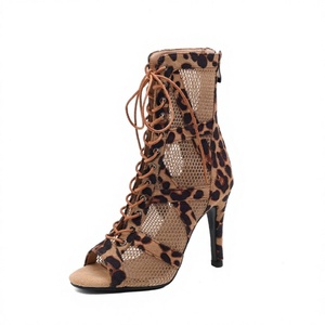 Chaussures de danse jazz à imprimé léopard, talon aiguille de 9,5 cm, bottes de danse à lacets, maille cloutée, chaussures de performance latine - Product Image 4