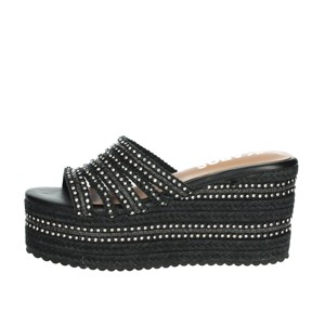 P2540 Ciabatte Nere con Zeppa - Product Image 1