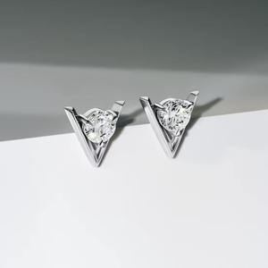Boucles d'oreilles en diamant de qualité supérieure pour femmes, argent sterling 925, bijoux élégants et scintillants de luxe pour un usage quotidien et des occasions spéciales - Product Image 2