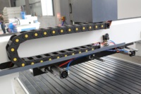 Máquina Router CNC 1325 de 3.2/5.5kw con Cama de Vacío, Torno y Bomba, Utilizada para Cortar Madera y Puertas