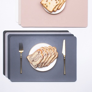 Manteles Individuales de Cuero Resistentes al Agua y al Calor para Mesa de Comedor, <span class=keywords><strong>Mantel</strong></span> <span class=keywords><strong>Individual</strong></span> de Cuero PU/<span class=keywords><strong>PVC</strong></span> para Bodas - Product Image 2