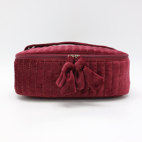 Sac de maquillage personnalisé OEM en velours matelassé à texture fourrure, organiseur de beauté pour soins de la peau, trousse de toilette pour femmes, boîte à cosmétiques pour voyage