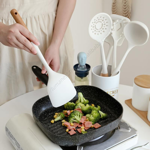 Lot de 5 ustensiles de cuisine en silicone avec manche en bois LMK024 pour la maison, outils de cuisson, personnalisable avec logo - Product Image 3