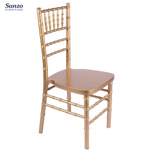 Chaise Chiavari Classique en Bois Doré Royal avec Dossier à 7 Tiges <span class=keywords><strong>pour</strong></span> Événements Élégants, Dîners et <span class=keywords><strong>Location</strong></span> de Mariages - Product Image 4