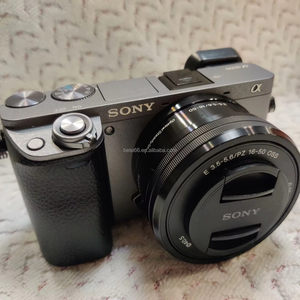 Cámara sin Espejo <span class=keywords><strong>Alpha</strong></span> <span class=keywords><strong>A6000</strong></span> Económica con Sensor CMOS Exmor HD de 24.3MP, Compatible con Tarjetas SD, Video Full HD - Product Image 1
