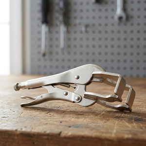 Pinza de Agarre FERVI con Mordazas para Forjar, Alicates de Alto Rendimiento 0.50kg 225mm para Trabajo en Herraje y Metalurgia - Product Image 2