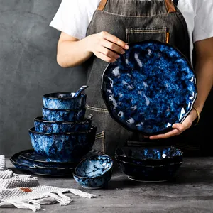 Venta al por mayor de lujo horno transformación azul porcelana restaurante juegos de cena