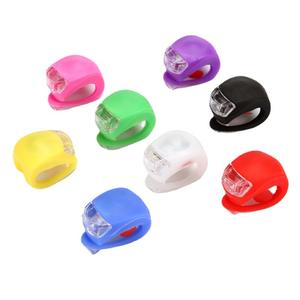 Feu arrière de vélo LED en silicone Frog Light 2032 étanche IP65 4 modes alimenté par batterie pour VTT - Product Image 3