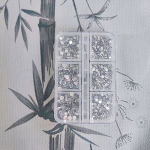 Стразы для нейл-арта, мелкие украшения, плоские стеклянные стразы с эффектом мерцания, набор разных размеров, для самостоятельного дизайна, простые в использовании - Product Image 5