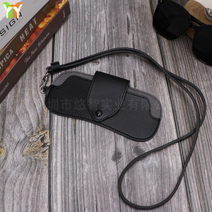 Estuche moderno para gafas de sol estilo urbano, funda protectora con cordón para gafas de sol, estuche con correa para el cuello a juego. - Product Image 3