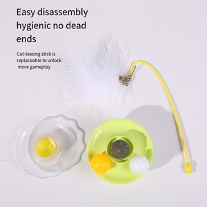 Nueva Llegada Mascota Juguete Interactivo Tumbler <span class=keywords><strong>Catnip</strong></span> Ball Cat Feather Toy Cat Teaser - Product Image 3