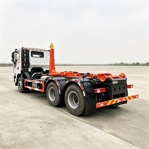 Camion à benne basculante SAIC Hongyan 6x4, 25 tonnes, avec bras de levage pour conteneurs, pour le transport des déchets municipaux - Product Image 6