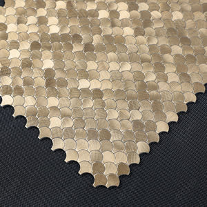 Mosaico de Aluminio Gravitacional Cepillado de Lujo, Color Dorado Metálico, Forma de Mini Concha para Decoración de Paredes - Product Image 3