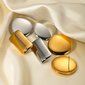 <span class=keywords><strong>Orecchini</strong></span> J&D Jewelry in acciaio inossidabile placcato <span class=keywords><strong>oro</strong></span> 18 carati, lucidati a specchio, <span class=keywords><strong>rettangolari</strong></span>, grandi e massicci. - Product Image 5