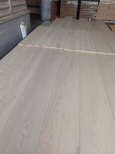 Planche large 2200*240*15/4mm <span class=keywords><strong>Grand</strong></span> ABCD <span class=keywords><strong>parquet</strong></span> en chêne fumé brossé et laqué UV - Product Image 5