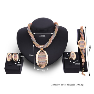 Nouvel ensemble de <span class=keywords><strong>bijoux</strong></span> quatre pièces en alliage de diamant européen et américain : collier, boucles d'oreilles, bracelet – Idéal pour mariages et banquets – Vente directe usine - Product Image 5