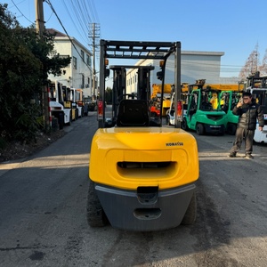 Chariot élévateur d'occasion de haute qualité, marque japonaise, moteur diesel Komatsu FD30 3 tonnes, 5 tonnes, 7 tonnes, en vente - Product Image 2