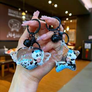 Lindo nuevo acrílico muñeca llave accesorios bolsa colgante coche llavero lleno de aceite televisores botella flotante bloqueo Panda líquido llavero - Product Image 2
