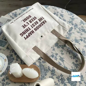 กระเป๋าผ้าแคนวาสขนาดเล็กและใหญ่สำหรับขายส่ง พิมพ์ลายได้ตามต้องการ พร้อมโลโก้พิมพ์ตามสั่ง - Product Image 3