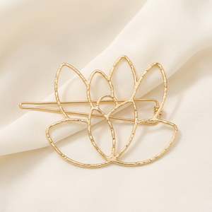 Pince à cheveux minimaliste en or motif lotus – Barrette florale en fil ouvert martelé – Pince à cheveux florale zen - Product Image 1