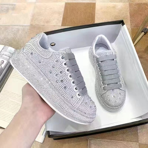 Ingrosso <span class=keywords><strong>Sneakers</strong></span> da Donna di Tendenza con Eleganza Sportiva e Suola Platform con Strass Scintillanti da Skateboard - Product Image 1