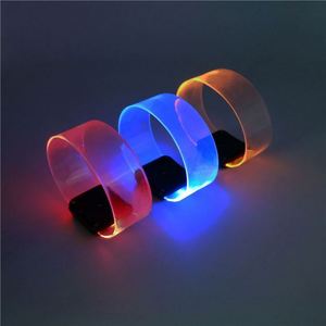 Nouveau produit pour les fêtes, bracelet lumineux personnalisé, bracelet magnétique LED pour concert, bracelet magnétique LED - Product Image 3