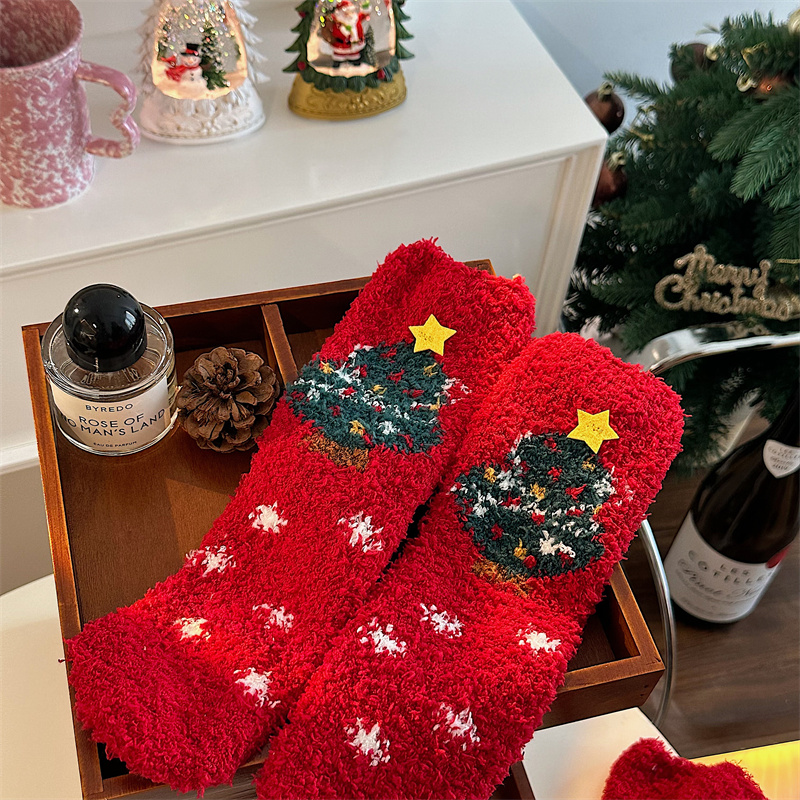 Sapin de Noël rouge