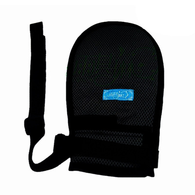 One black one, no zipper.