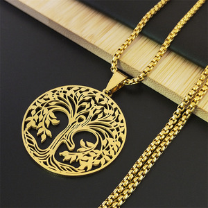 Collar con Árbol de la Vida y Triskelión Celta para Mujer y Hombre, Acero Inoxidable, Color Dorado, Joyería Pagana - Product Image 1