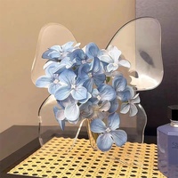 Vase Papillon Transparent en Acrylique – Centre de Table Décoratif pour Fêtes, Tables à Manger, Étagères – Cadeau Unique pour Femmes, Fête des Mères