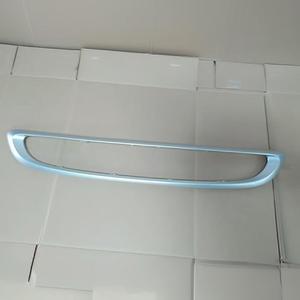 Marco de rejilla para coche inteligente 4518880051, pieza de repuesto de plástico para embellecedor de parachoques delantero inferior de malla, plateado y negro - Product Image 1