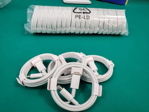 สายดาต้า USB-C แบบ PD 12W พร้อมฟอยล์ป้องกันสัญญาณรบกวน ความยาว 1 เมตร สำหรับ <span class=keywords><strong>iPhone</strong></span> 14/13/12/<span class=keywords><strong>11</strong></span>/<span class=keywords><strong>8</strong></span>/7/6/RS/Xs รองรับการชาร์จเร็ว - Product Image 4