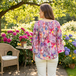 Chemise en viscose rose grande taille avec motif floral, col à volants, manches papillon - Été, écologique - Product Image 2