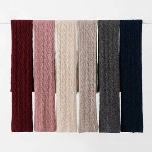Écharpe géante longue en laine chaude et fibre de polyester, couleur unie, torsadée, style milanais, haute qualité, vente en gros - Product Image 1