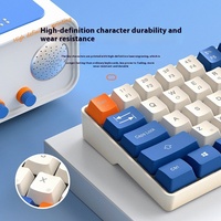 Clavier mécanique sans fil 68 touches RGB, interrupteurs rouges remplaçables à chaud, clavier de jeu compact, design coloré et modulable, OEM pour le bureau