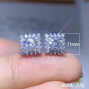 Orecchini a Perno Quadrati per Donne con Accenti di Cristalli, Eleganti Accessori di Moda per Uso Quotidiano e Feste - Product Image 5