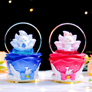 La nueva caja de música giratoria con bola de cristal Xianhu Rose y rotación interna está disponible para enviar a tu mejor amigo y - Product Image 3