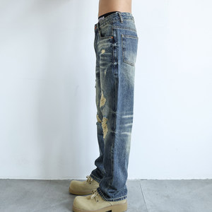 กางเกงยีนส์เดนิมทรงตรงหลวมสไตล์สตรีทแบรนด์ A25A Camellia 9909 ดีไซน์เท่ห์ ขาดๆ ซีดๆ งานหนัก แต่งปลายขาแบบ Cat's Whisker - Product Image 3