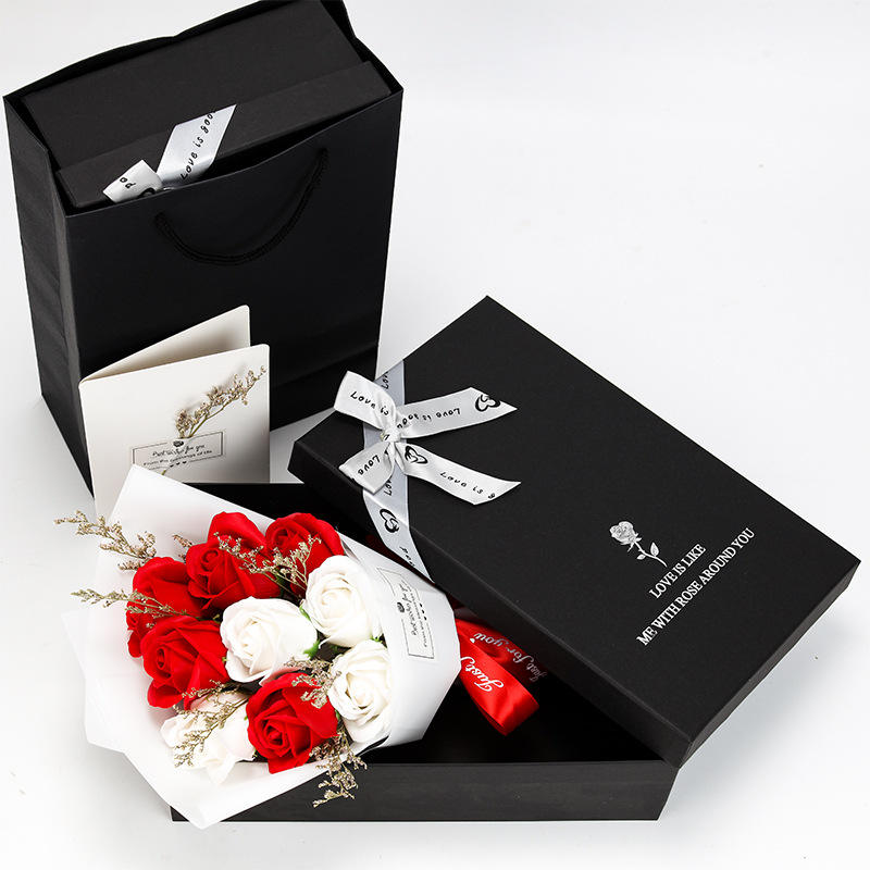 ช่อดอกไม้สีขาวด้าน 9 ช่อ สีแดงและสีขาว