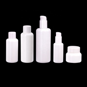 Flaconi in <span class=keywords><strong>Vetro</strong></span> Opale Bianco da 200ml, Vuoti per Cosmetici e Lozioni, con Pompa in Legno di Bambù On-off per Lozione Corpo - Product Image 3