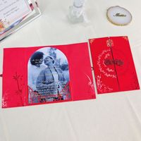 Nouvelles invitations de mariage en papier de style européen en forme d'arche, estampage à chaud, boutons traditionnels, insert photo en acrylique, ajourées